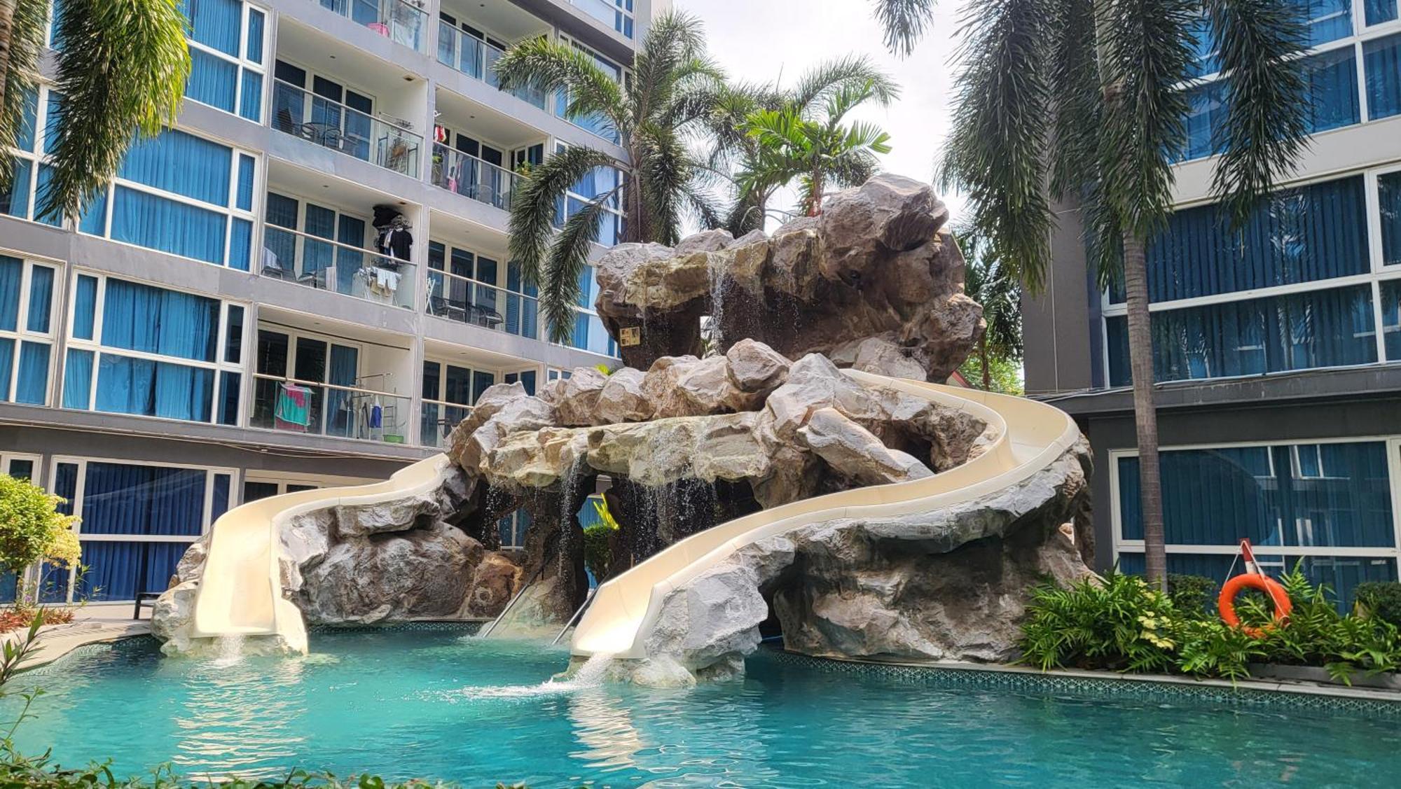 Centara Avenue Residence By Patsamon Pattaya Exteriör bild