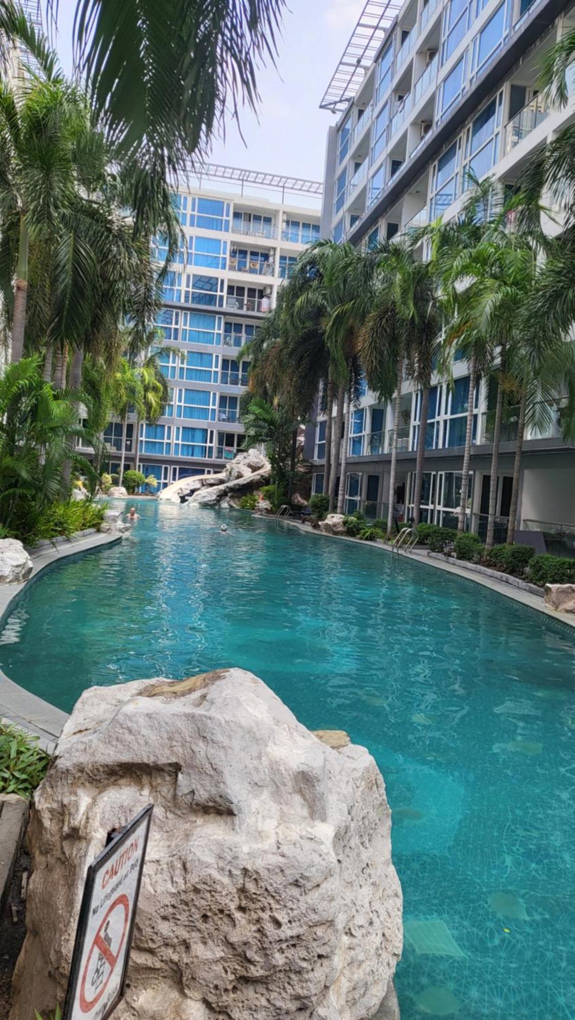 Centara Avenue Residence By Patsamon Pattaya Exteriör bild